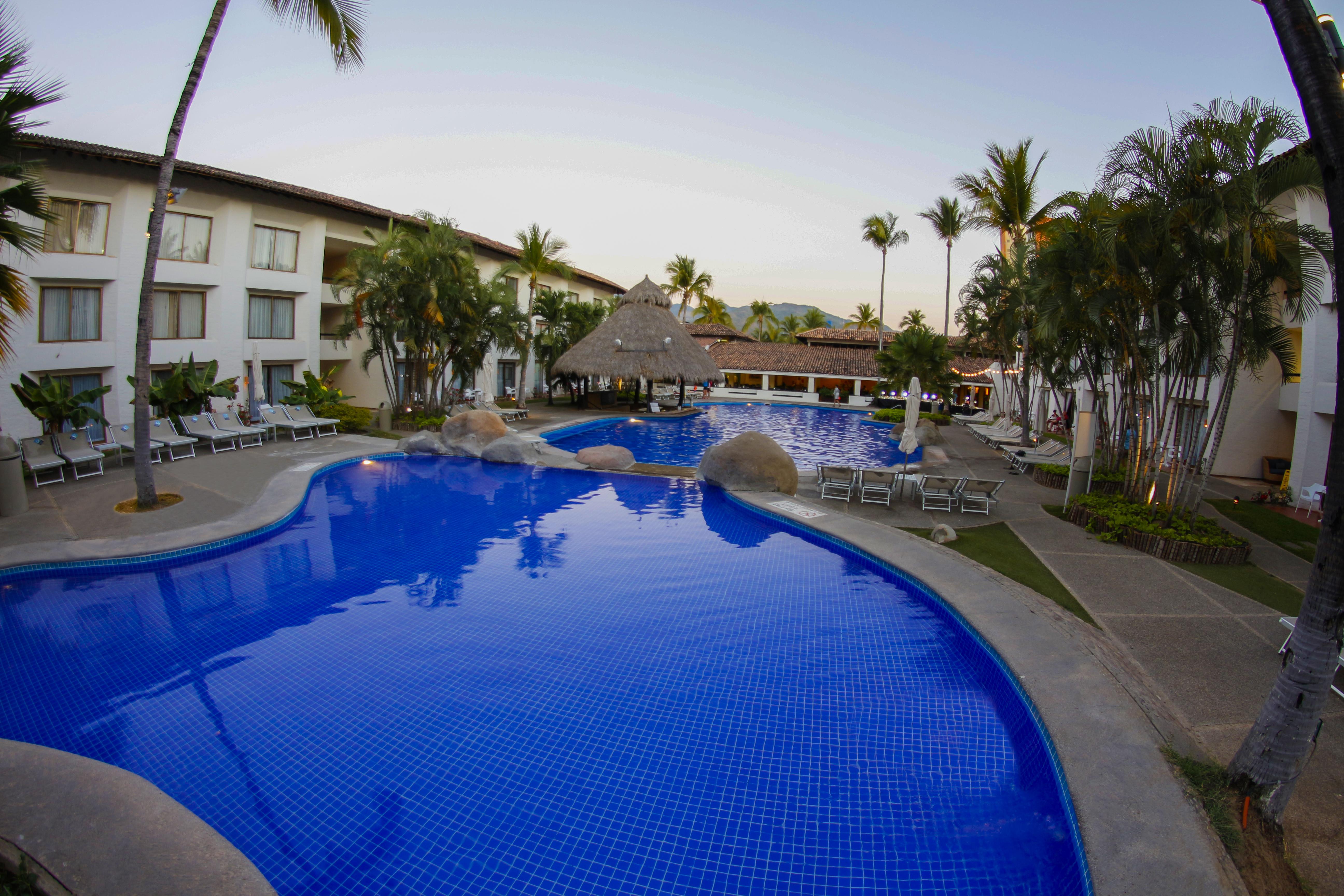 PLAZA PELICANOS CLUB BEACH RESORT | ⋆⋆⋆⋆ | PUERTO VALLARTA, MEXICO | SEASON  DEALS FROM $126